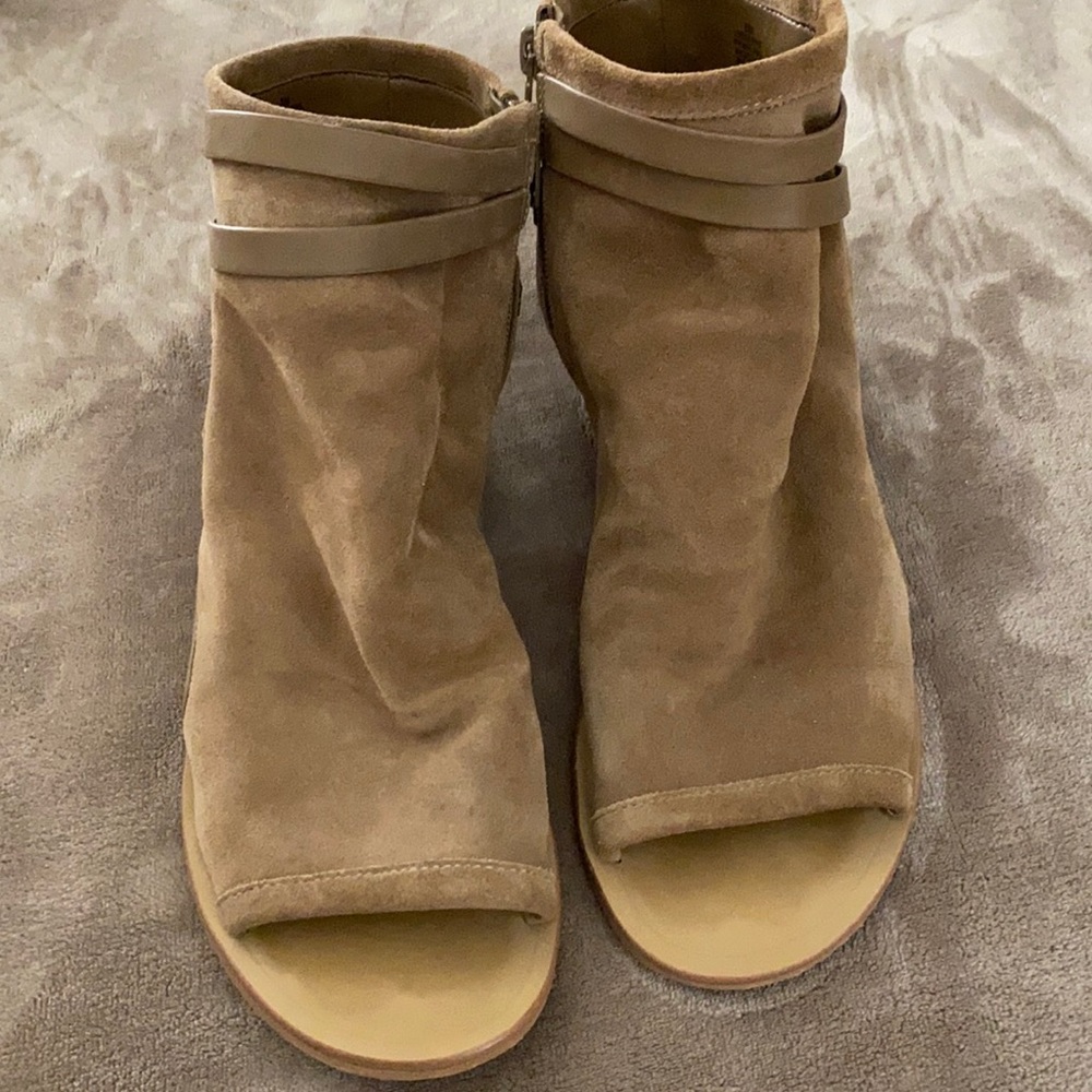 Gianni Bini Suede Sandals